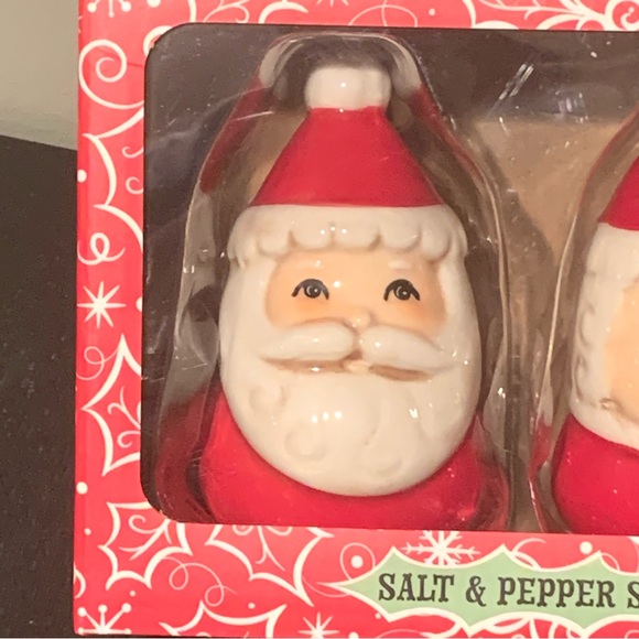 Johanna Parker Santa & Mrs. Claus Christmas Salt & Pepper Shaker Set - Picture 2 of 5
